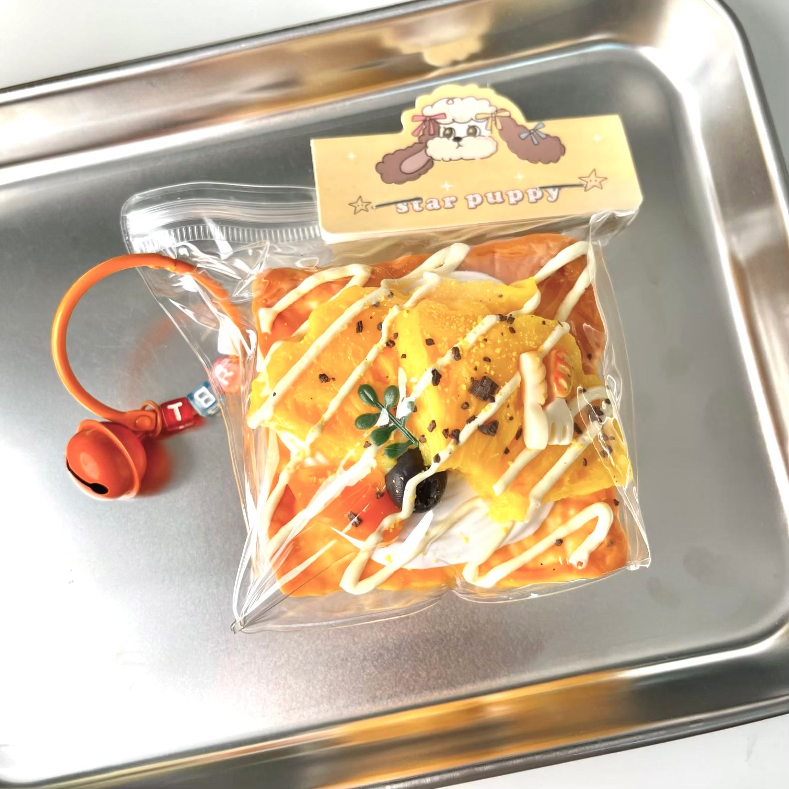 Pineapple sliced small toast