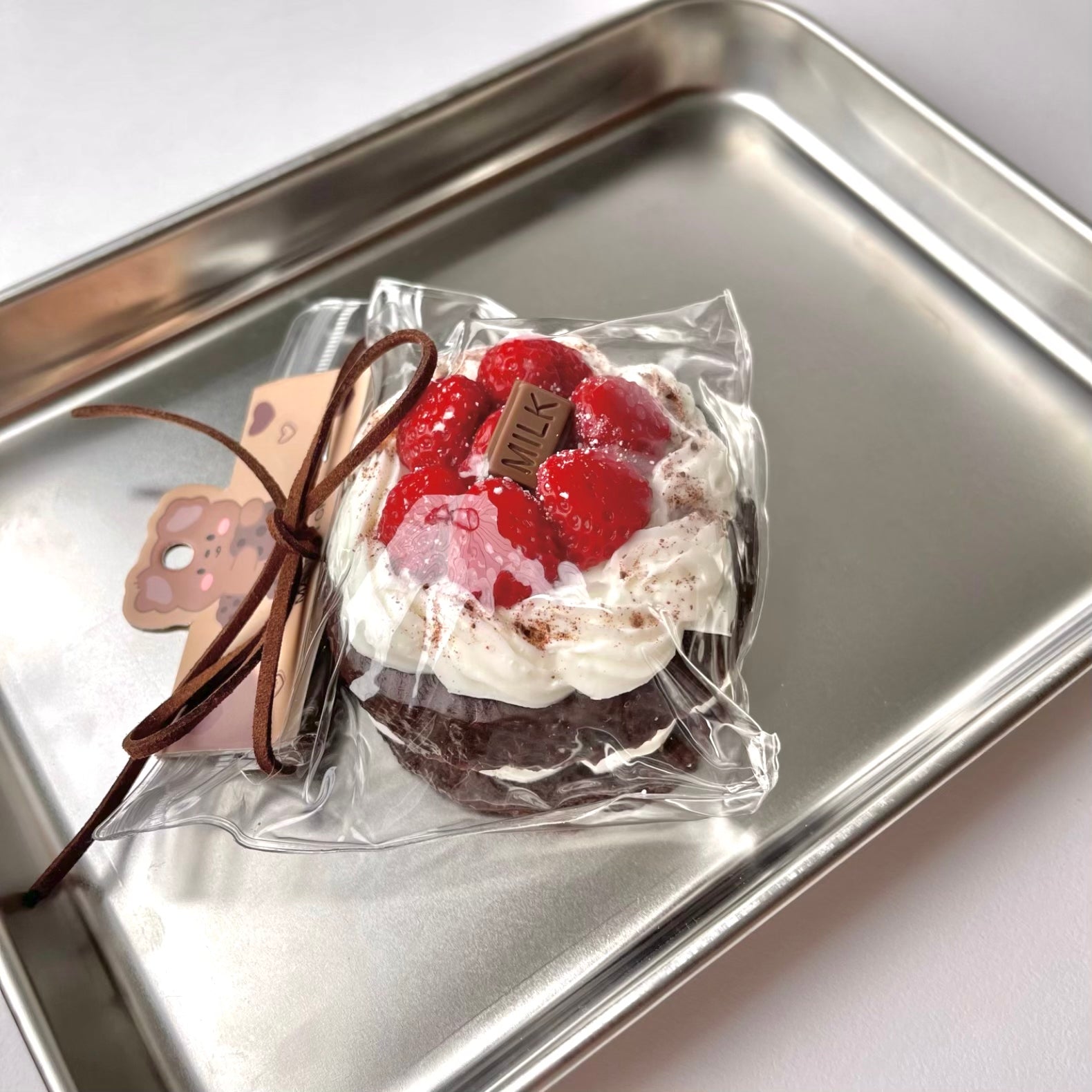 Chocolate raspberry cake tart