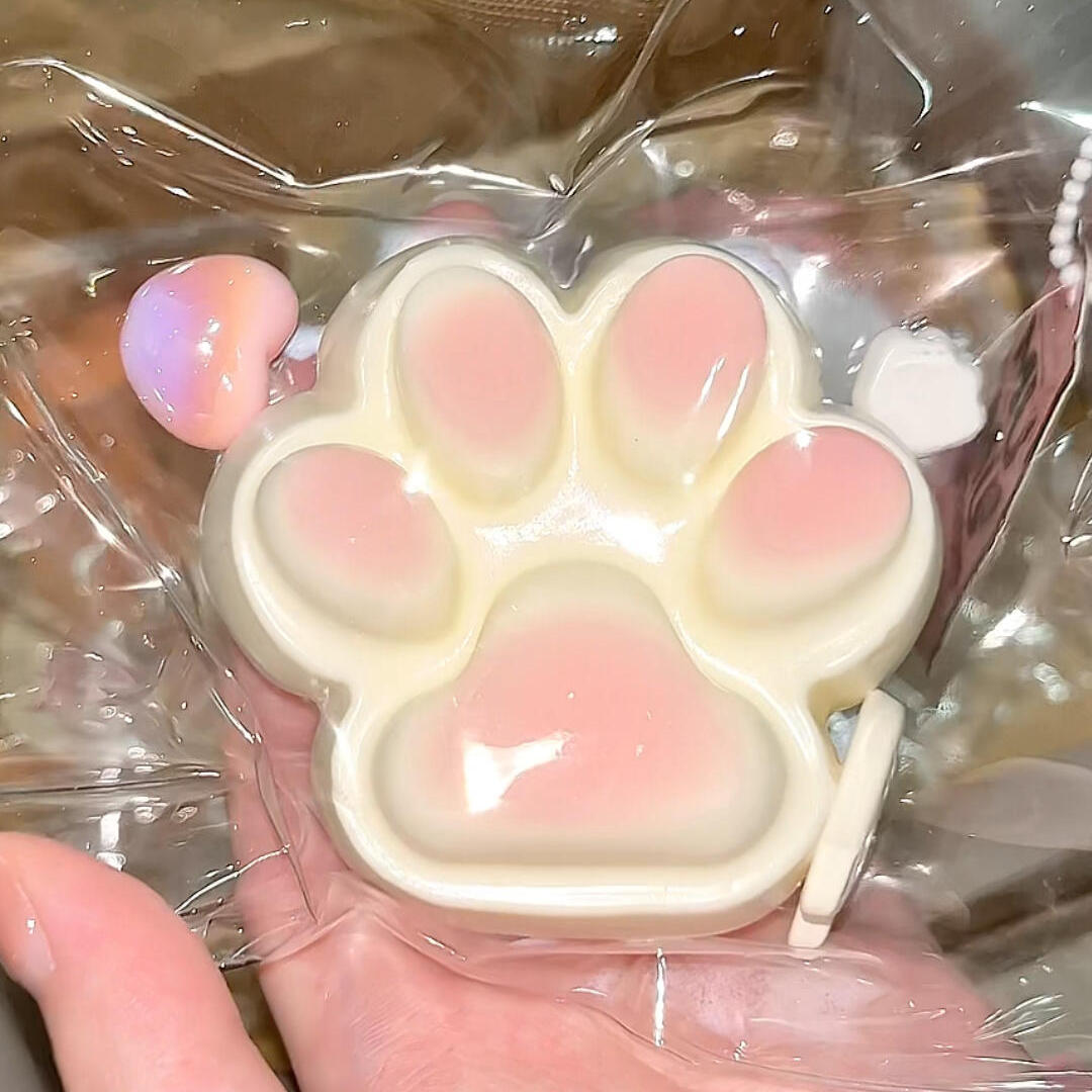 Yogurt cat PAWS